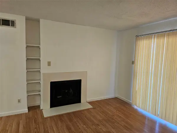 2750 Holly Hall Street #712, Houston, TX 77054