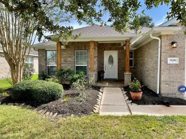 3116 Creek Bank Lane, Pearland, TX 77581