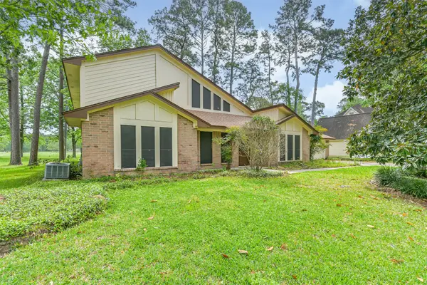 16040 Dunes Drive, Crosby, TX 77532