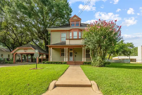 717 E Houston Avenue, Crockett, TX 75835