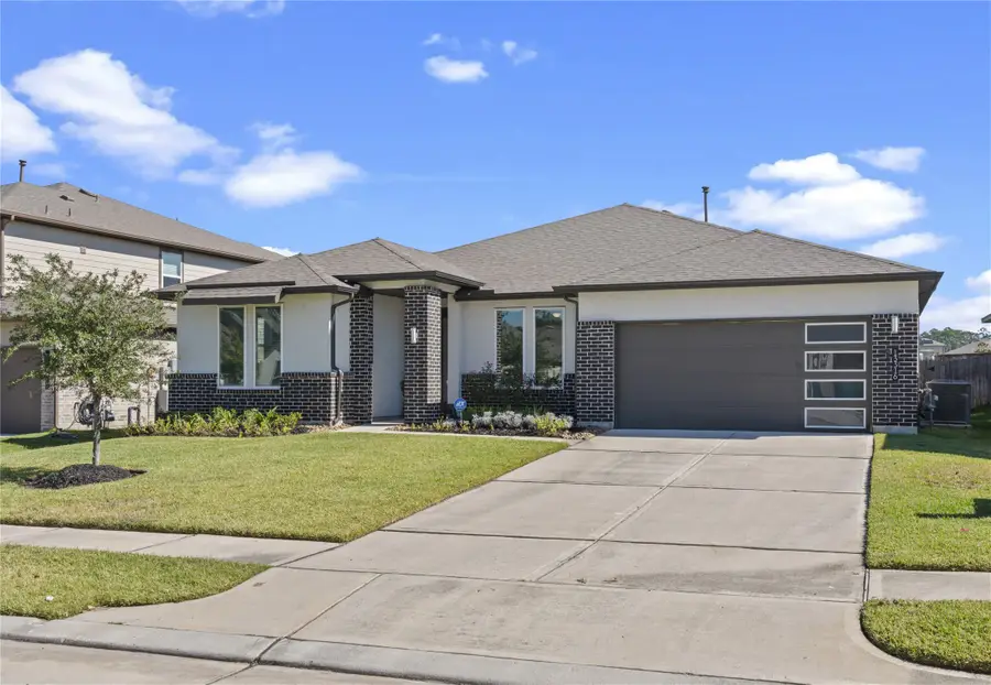 13316 Bear Creek Court, Conroe, TX 77384 - Image #2