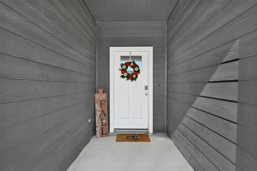 31734 Hallington Hill Lane, Fulshear, TX 77441 - Image #2