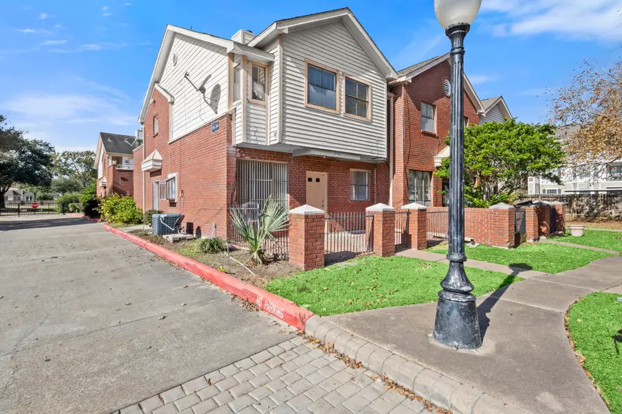 1103 Dulles #202, Stafford, TX 77477 - Image #3