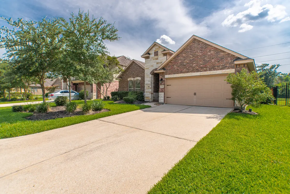 99 W Wading Pond Circle, The Woodlands, TX 77375-468 - #1