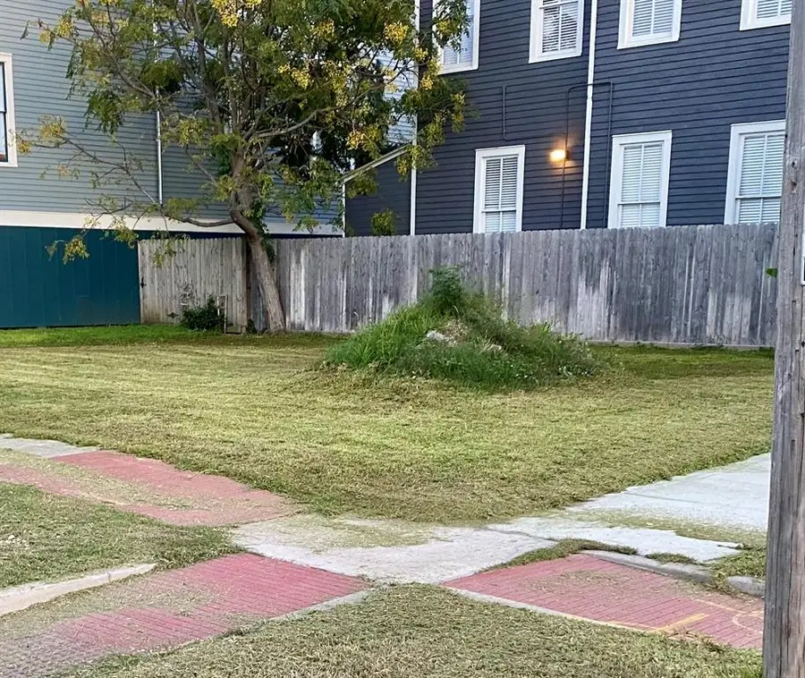 302 18th Street, Galveston, TX 77550 - #2