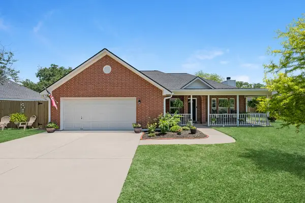 606 Walnut Street, Sweeny, TX 77480