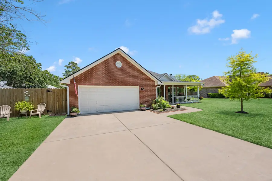 606 Walnut Street, Sweeny, TX 77480 - #2
