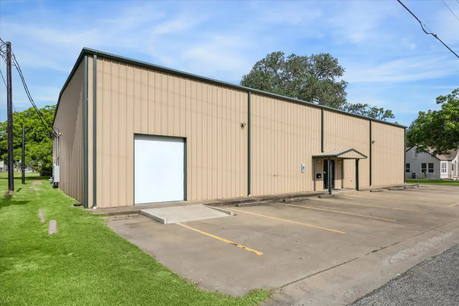 920 Front Street, Columbus, TX 78934 - #2
