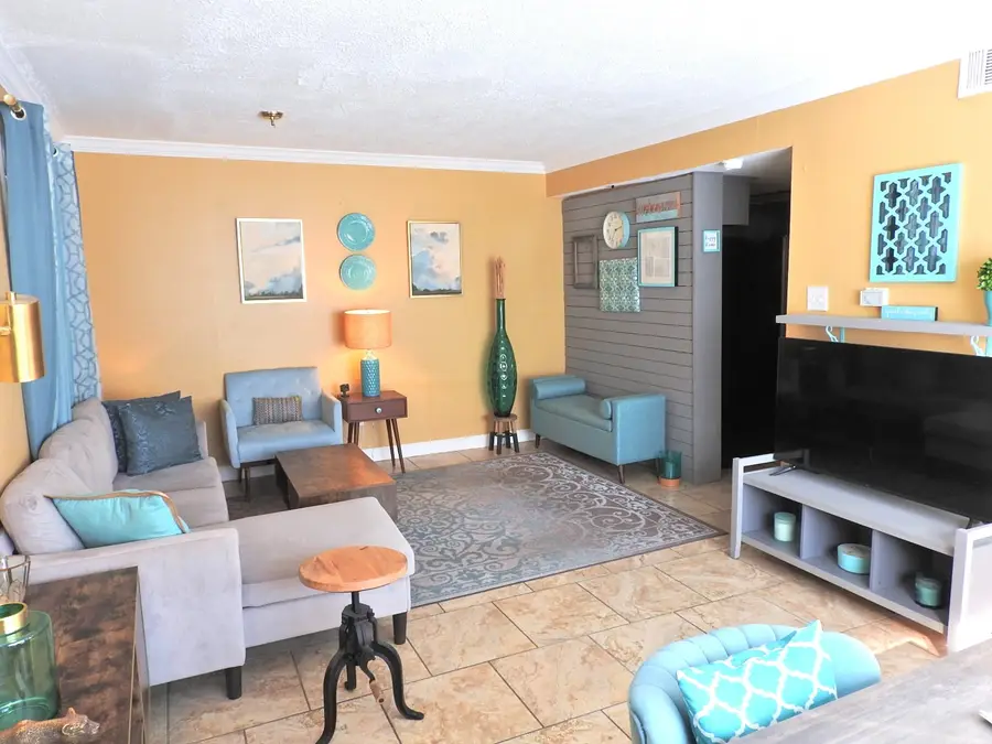 7047 Bissonnet Street #44, Houston, TX 77074 - Image #2