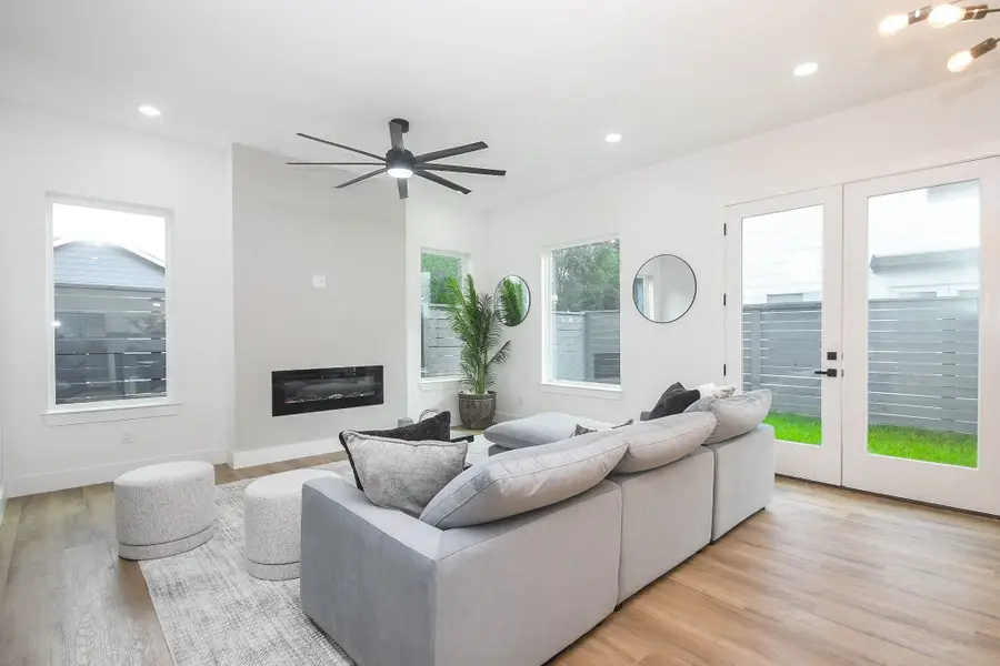 6533 Sealey Street, Houston, TX 77091 - #3