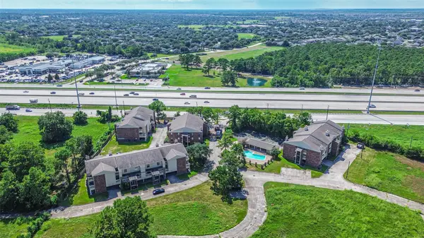 2501 Gulf Freeway #243D, Dickinson, TX 77539