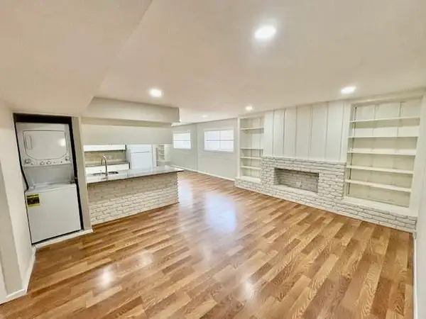 2101 Fountain View Drive #14, Houston, TX 77057