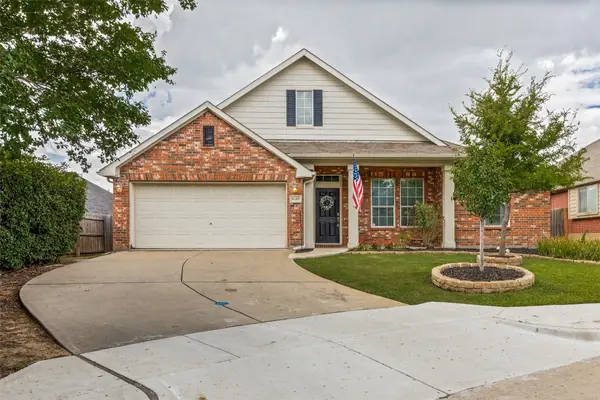 8209 Grayson Way, Watauga, TX 76148