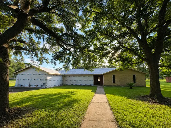 221 Tebo Street, Ames, TX 77575
