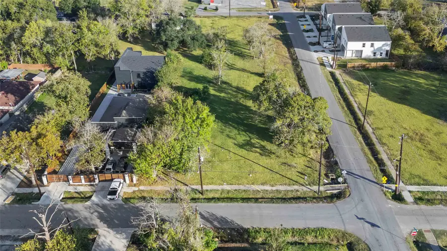 4931 Wilmington Street, Houston, TX 77033 - Image #2