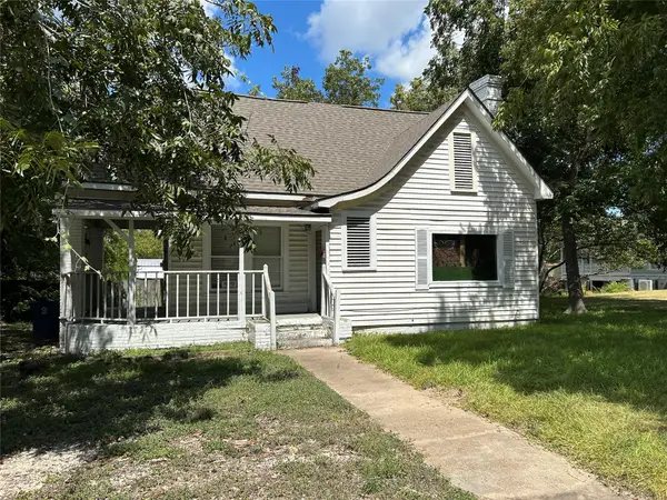 1207 E Washington Avenue, Navasota, TX 77868