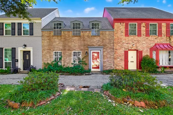 5204 Arboles Drive #B, Houston, TX 77035