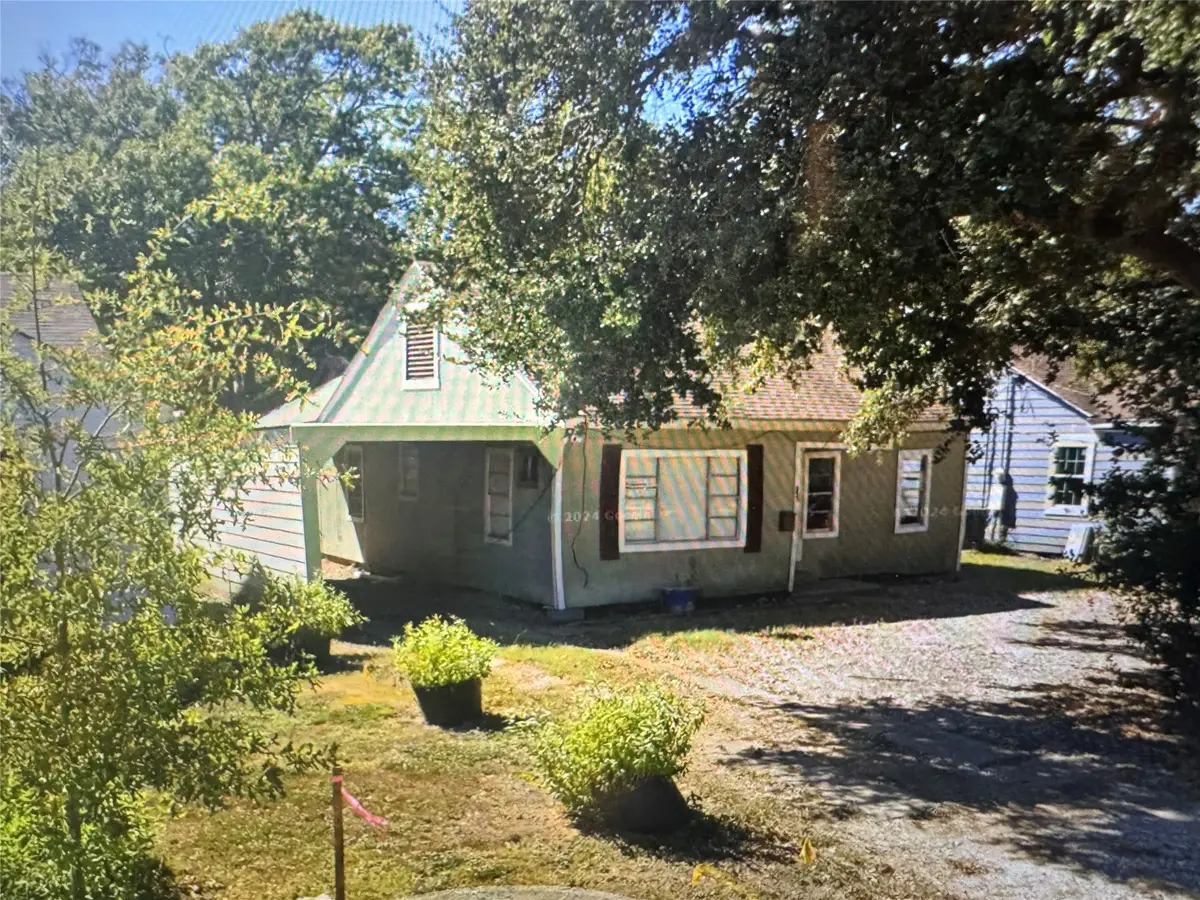 933 Pecos Avenue, Port Arthur, TX 77642 - #1