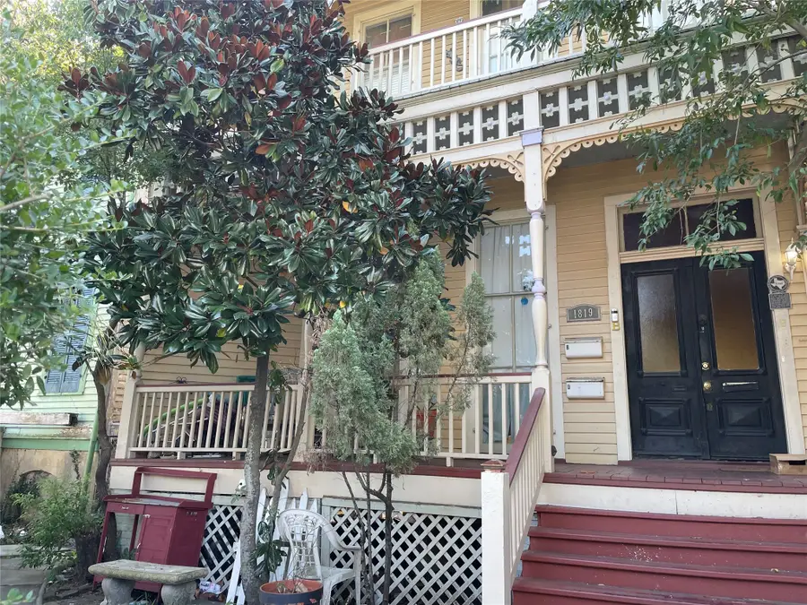 1819 Broadway Avenue J, Galveston, TX 77550 - Image #2