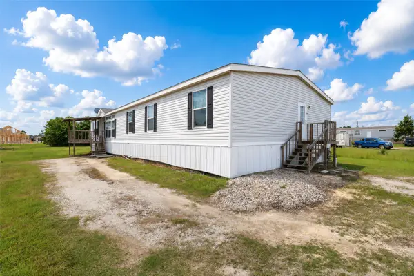 275 Road 5132, Cleveland, TX 77327