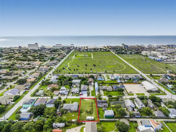 5724 Avenue T, Galveston, TX 77551
