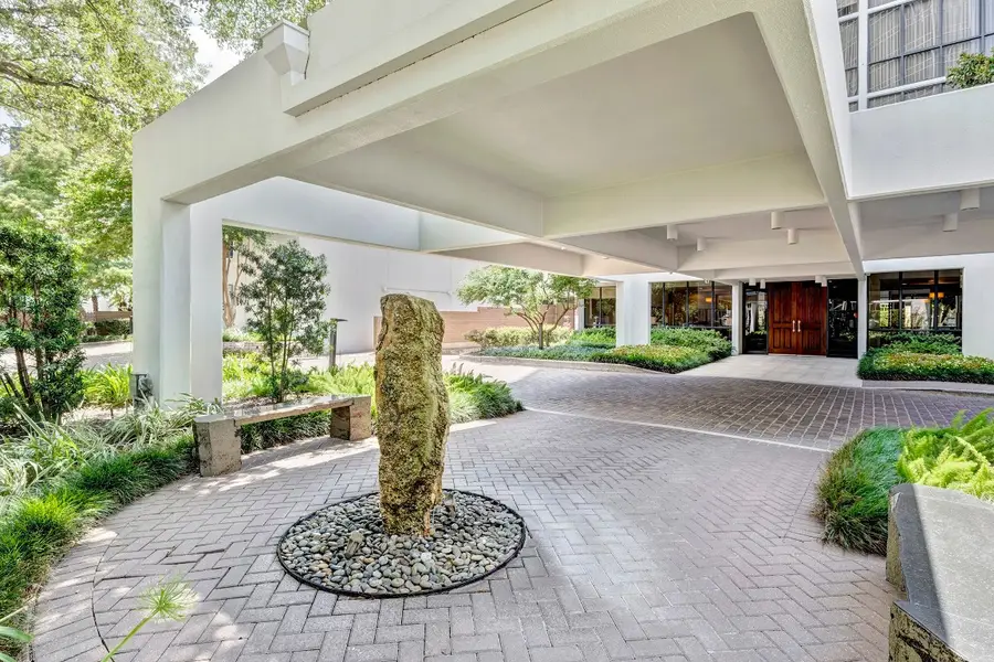 5001 Woodway Drive #405, Houston, TX 77056 - #3