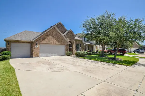 30204 Green Meadows Lane, Brookshire, TX 77423