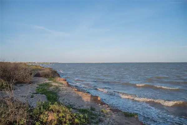 3049 Palacios Bay Drive, Palacios, TX 77465