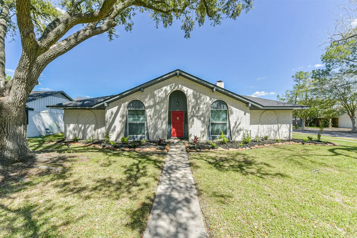 2011 N Palm Court, Pasadena, TX 77502 - #1