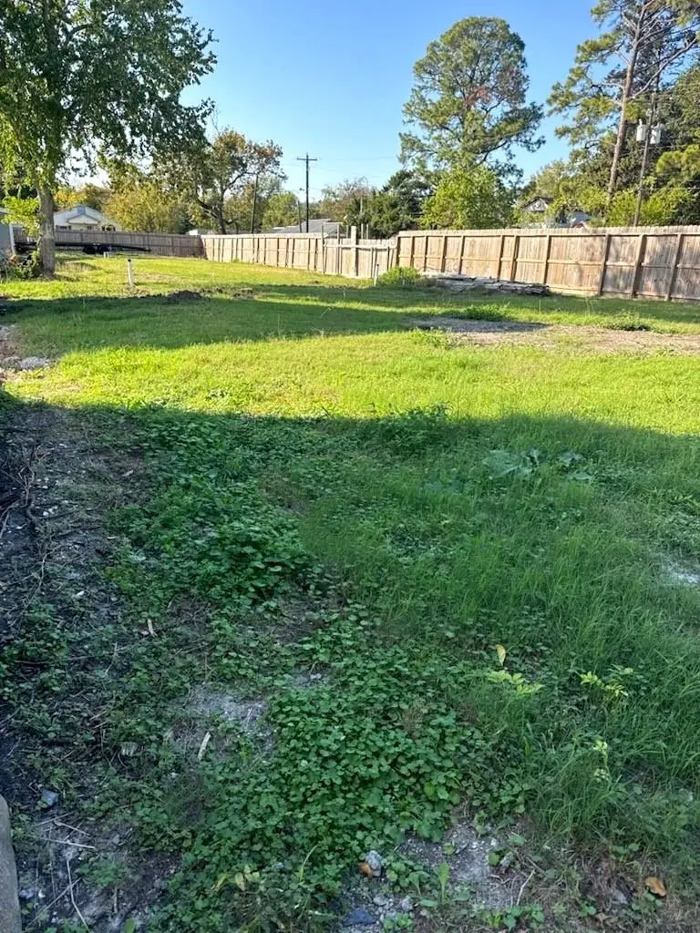 201 S 5th Street, Highlands, TX 77562 - #3