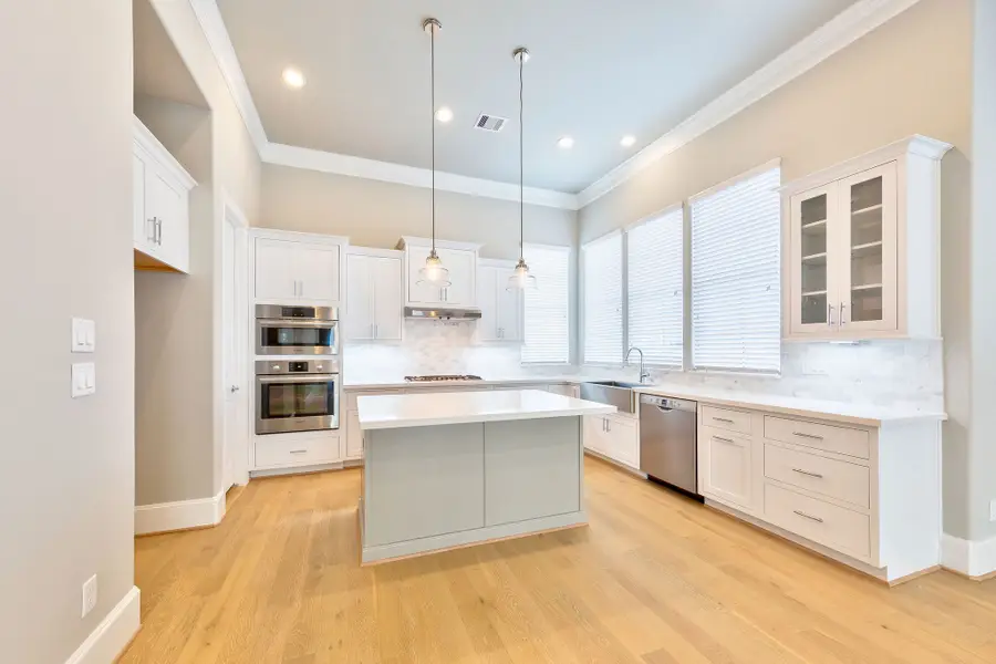 2728 Maxroy Street, Houston, TX 77007 - Image #3