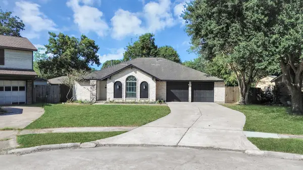 5018 Groveton Lane, Pearland, TX 77584