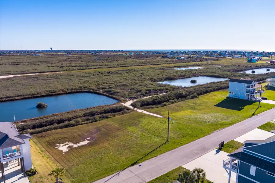 1170 Lagoon Drive, Crystal Beach, TX 77650 - #2