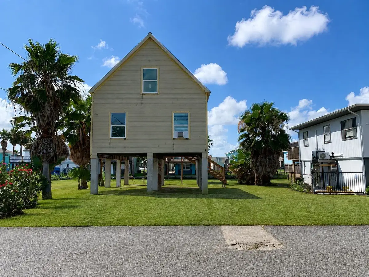 88 Bayou Vista Drive, Hitchcock, TX 77563 - #1
