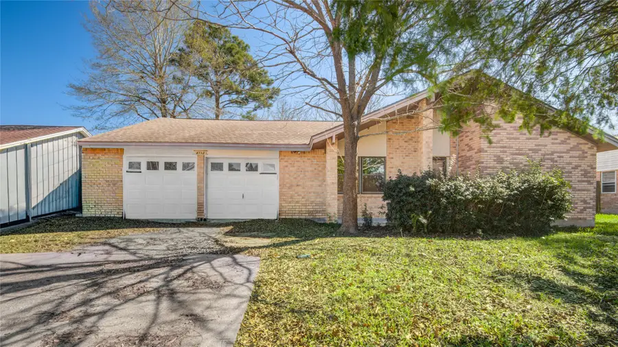 4112 Pine Shadows Street, Dickinson, TX 77539 - #2