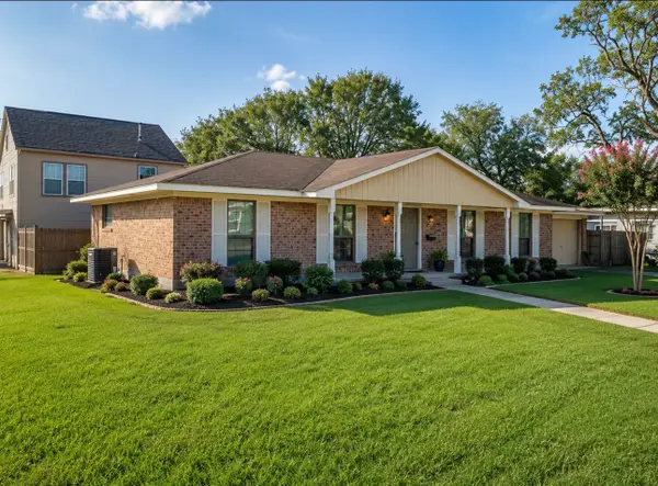 301 Travis Street, Baytown, TX 77520