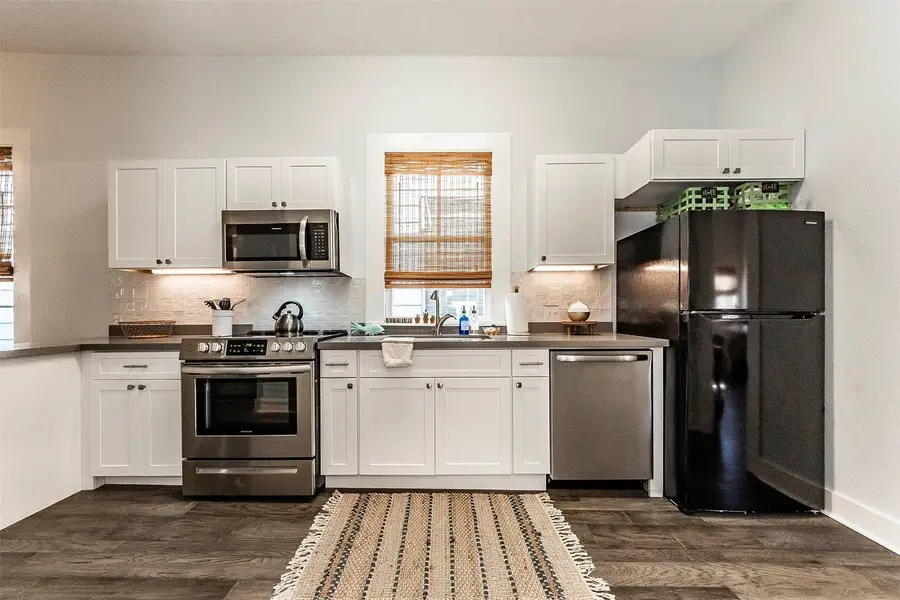 2021 Avenue O 1/2, Galveston, TX 77550 - Image #3