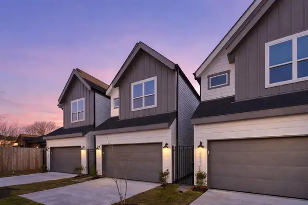 5027 Golden Forest Drive #B, Houston, TX 77091