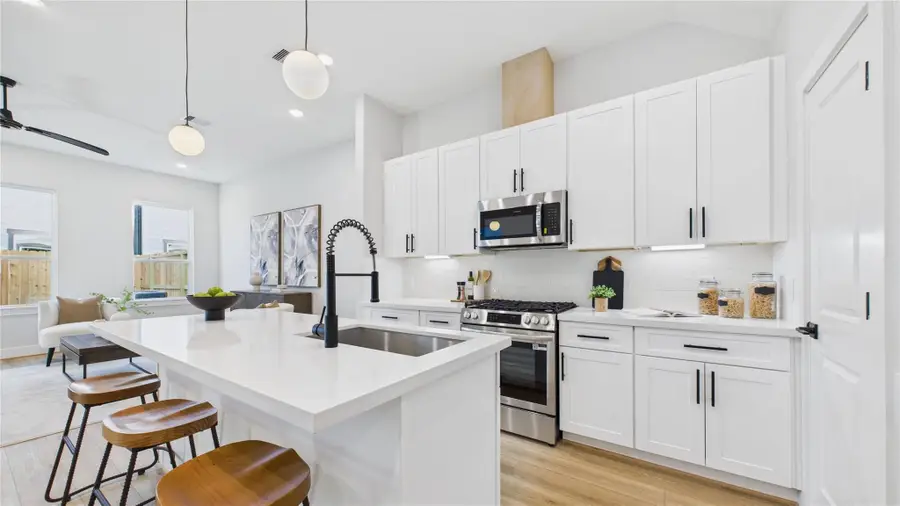 5027 Golden Forest Drive #B, Houston, TX 77091 - Image #2