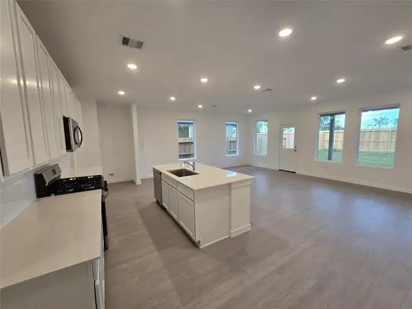 2506 Ruby Copper Drive, Rosharon, TX 77583