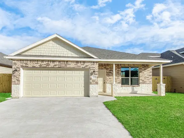 13055 Clearview Drive, Willis, TX 77318