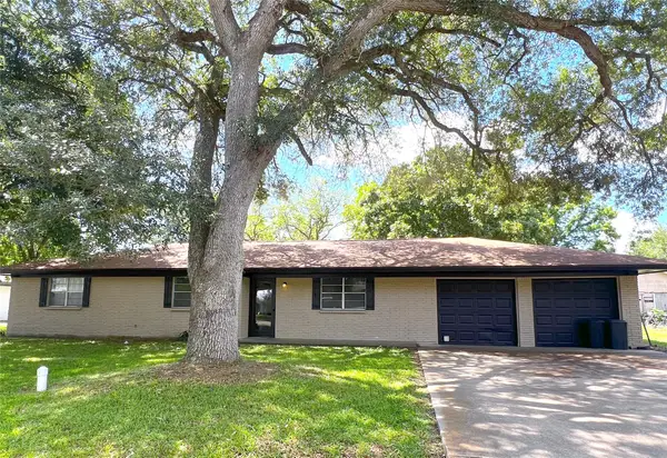 131 Walker Avenue, Lolita, TX 77971