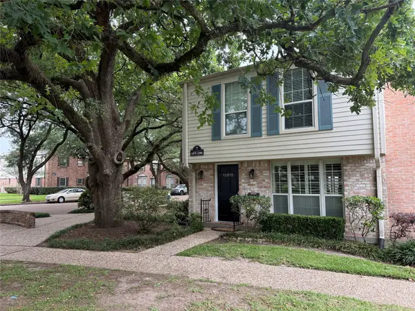 12975 Trail Hollow Dr Drive, Houston, TX 77079