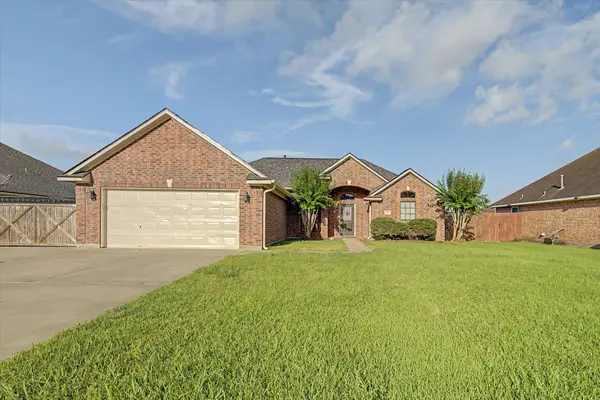 1015 Cardinal Drive, Richwood, TX 77566
