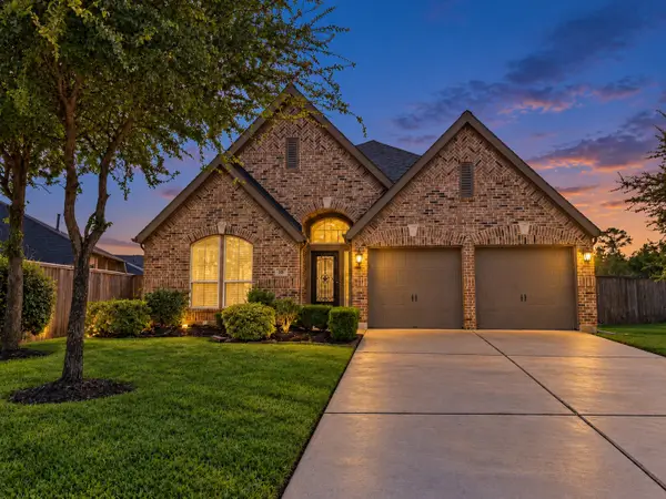 205 Climbing Oaks Place, Montgomery, TX 77316