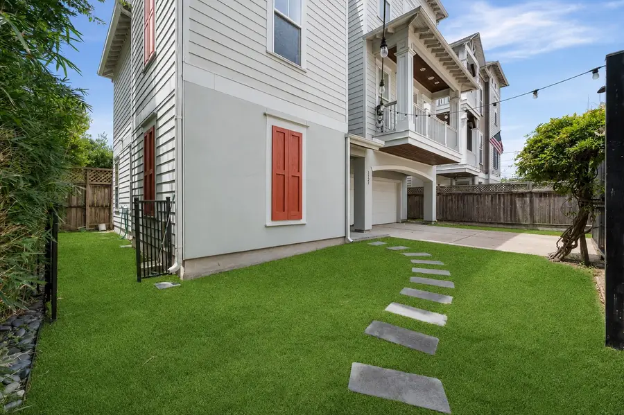 1121 Moy Street, Houston, TX 77007 - #3