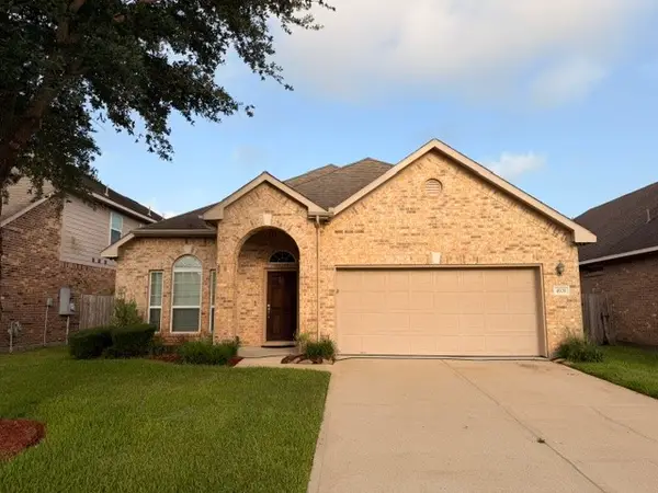 4926 Applewood Crest Lane, Rosharon, TX 77583
