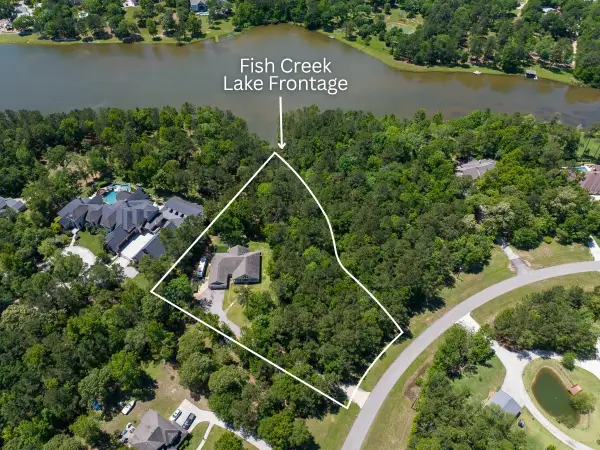 120 Ebner Lake Front Drive, Montgomery, TX 77316