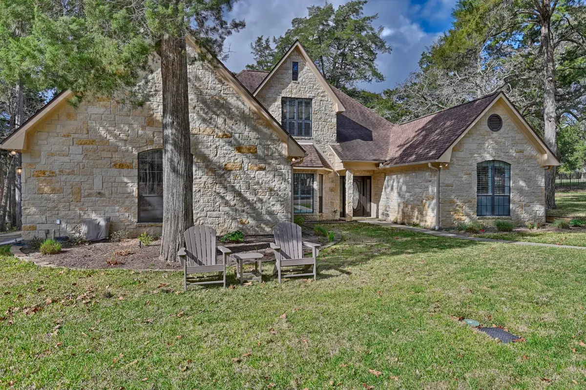 111 Oakmont Drive, New Ulm, TX 78950 - #1