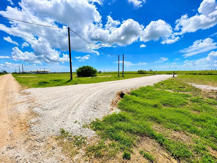 63 Coral Lane, Palacios, TX 77465 - #3